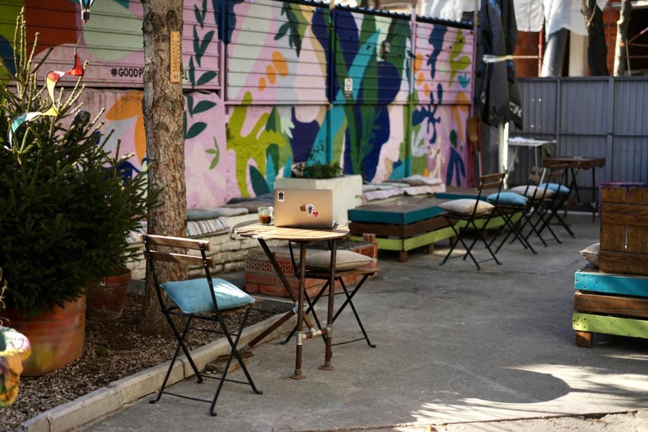 Good People Design Hostel Belgrade Exterior photo