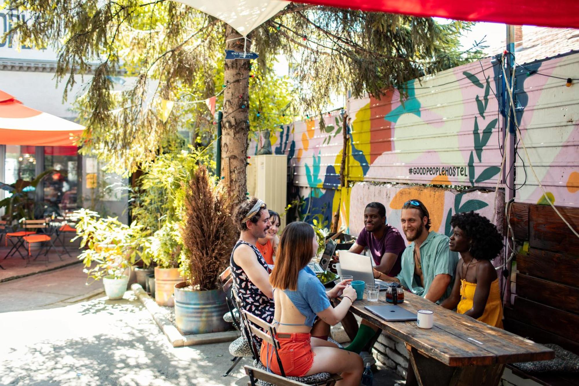 Good People Design Hostel Belgrade Exterior photo